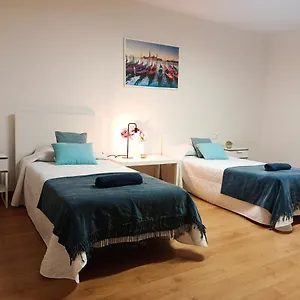  Hostal By Cathedral