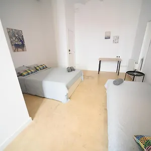  Hostal Close To Sagrada Familia